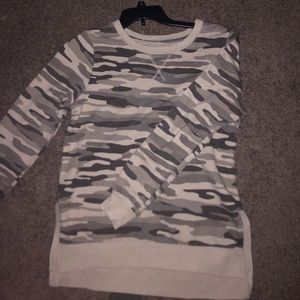 ✨Brand new camo crew neck ✨